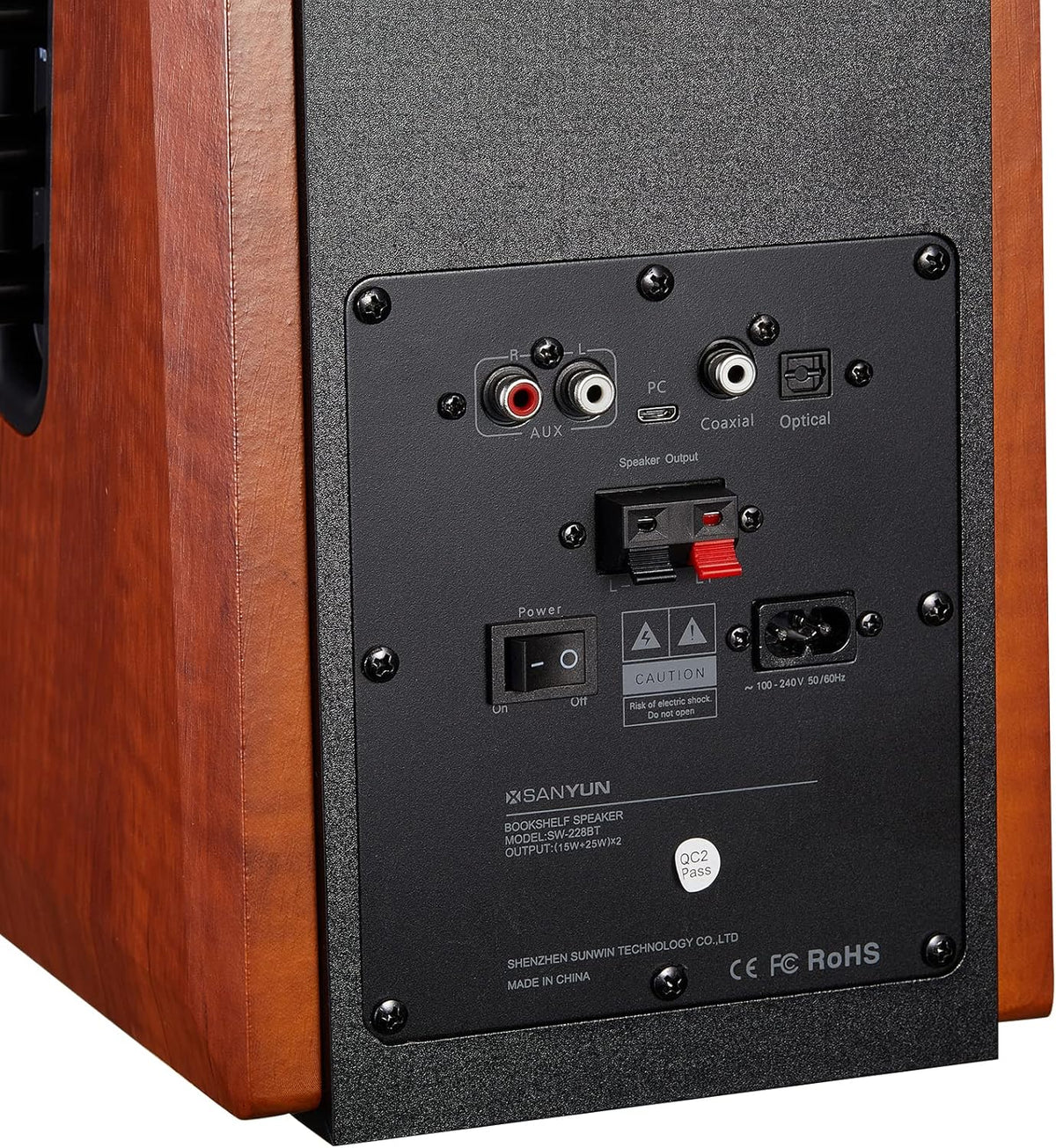 Active Bookshelf Speakers with Carbon Fiber Speaker Unit S746715