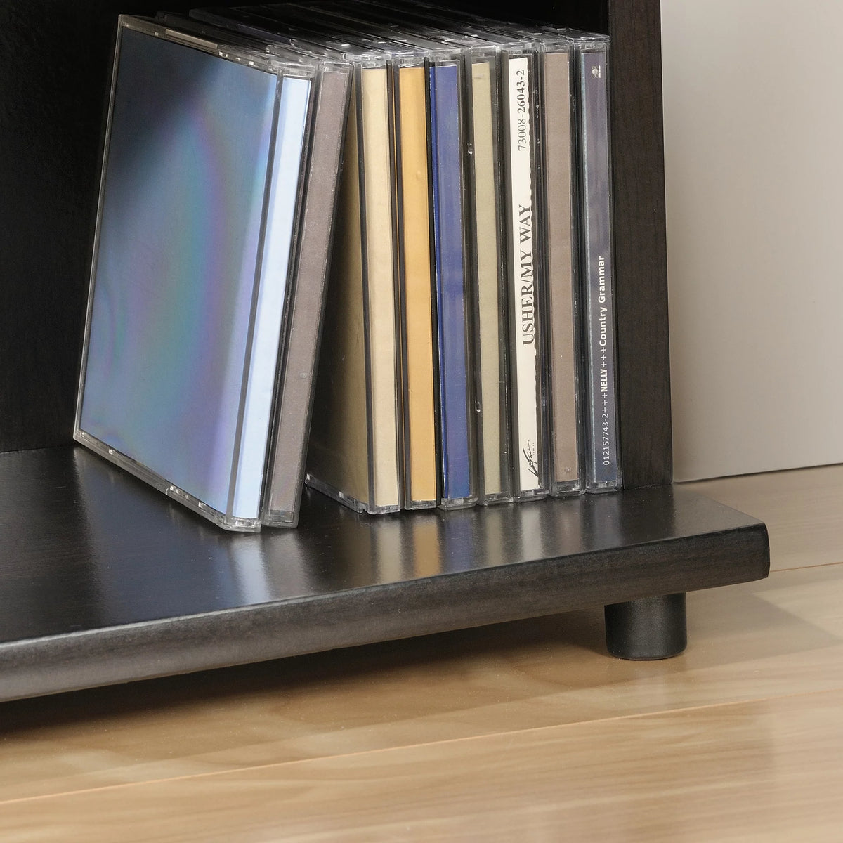 Cinnamon Cherry Multimedia Storage Tower R802