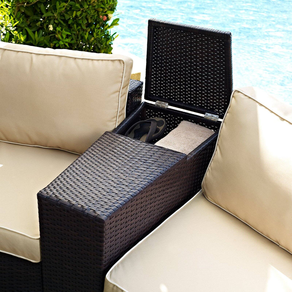 Brown Wicker Patio Arm End Table Z331