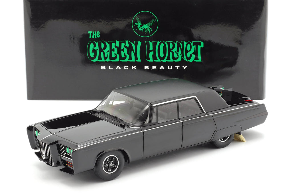 Black 1/18 Diecast Model Car D6906