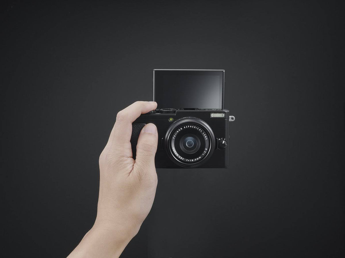 Black Compact Digital Camera P39664
