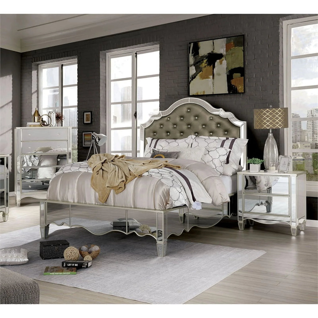 Silver Wood 3-Piece Bedroom Set D6827