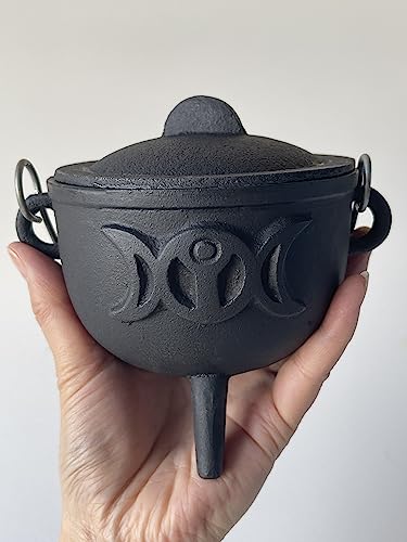 Cast Iron Cauldron with Lid and Handle L427123