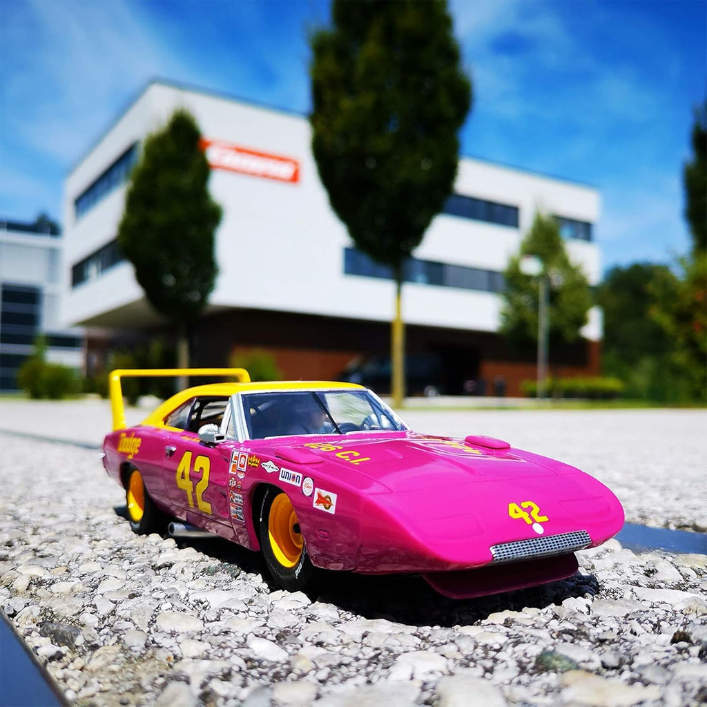 1:32 Scale Digital Slot Car T604187