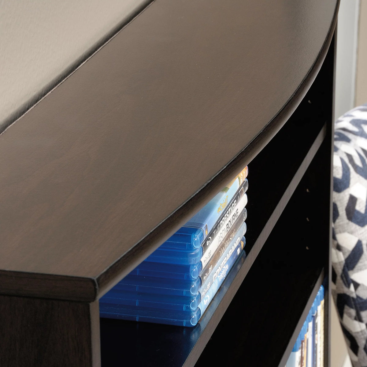 Cinnamon Cherry Multimedia Storage Tower R802