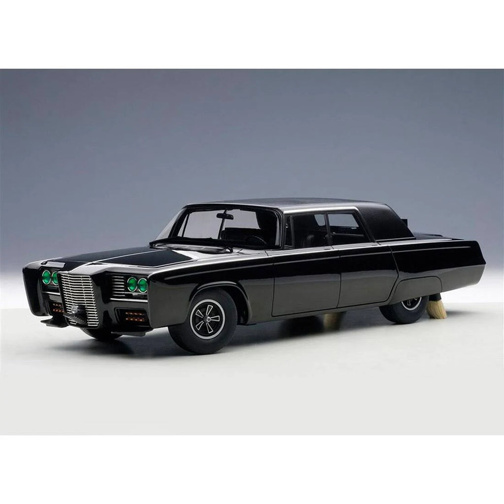 Black 1/18 Diecast Model Car D6906