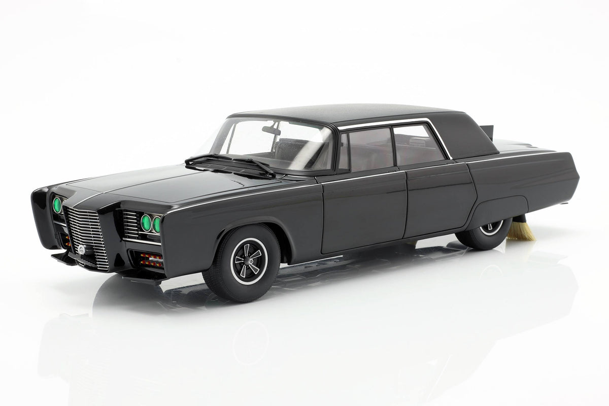 Black 1/18 Diecast Model Car D6906