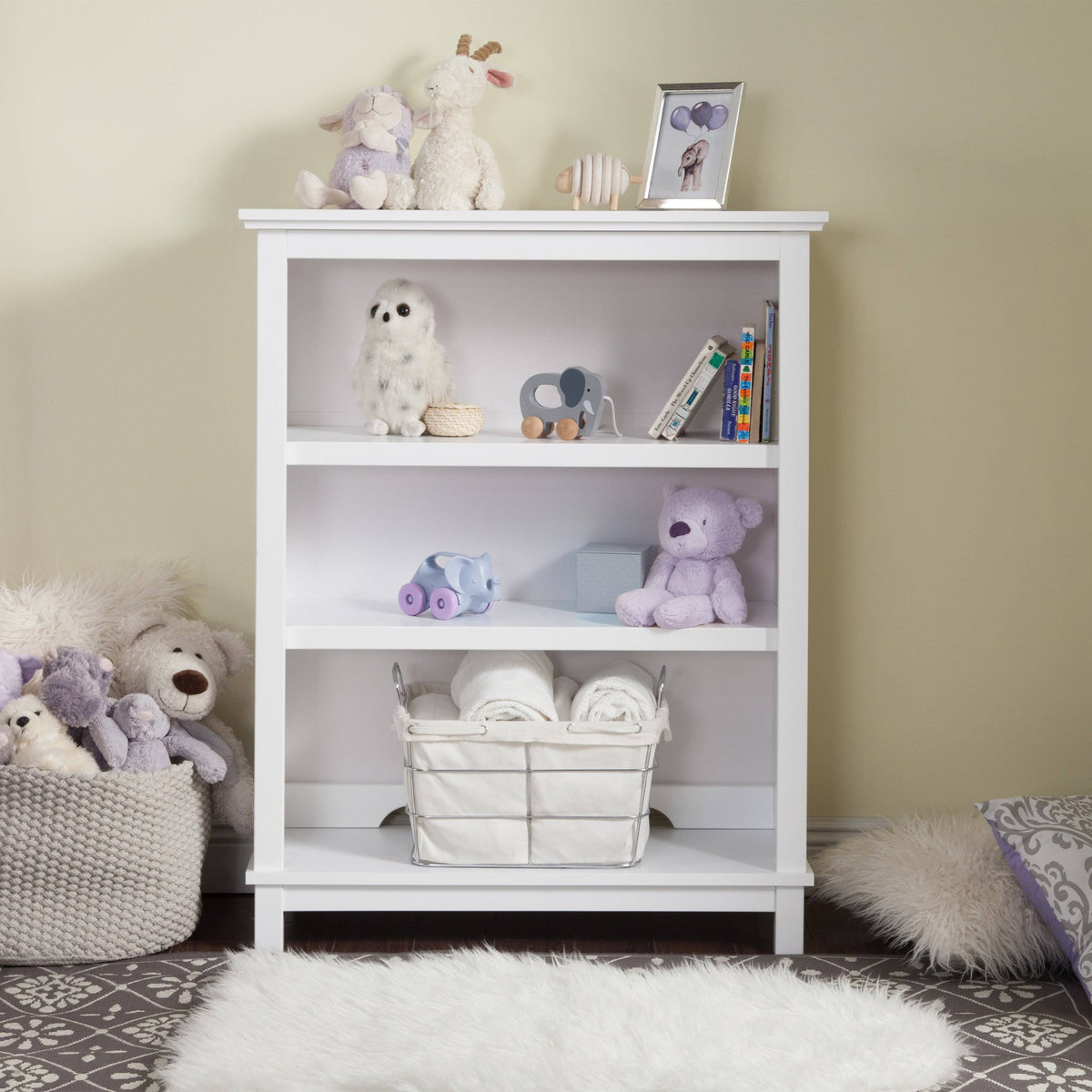 White Bookcase/Hutch B135