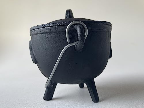 Cast Iron Cauldron with Lid and Handle L427123
