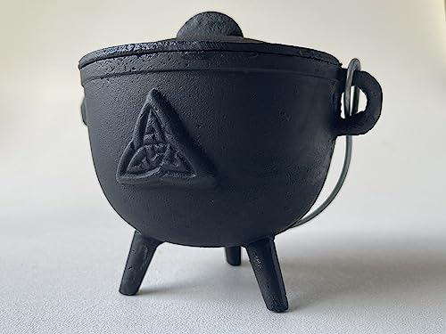 Cast Iron Cauldron with Lid and Handle L427123